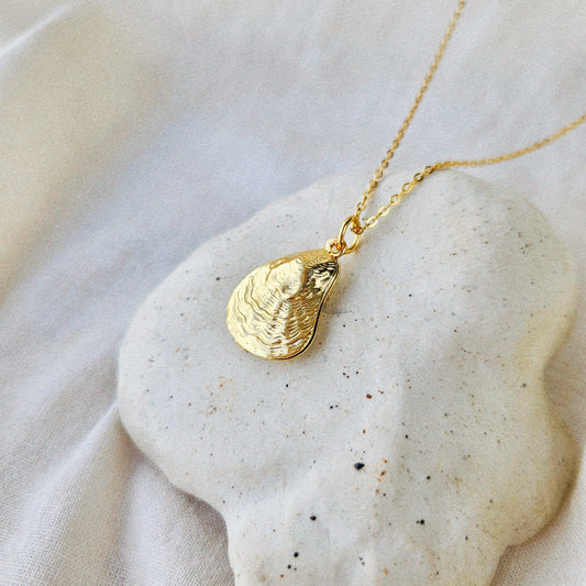 Vintage Oyster Shell Charm Necklace